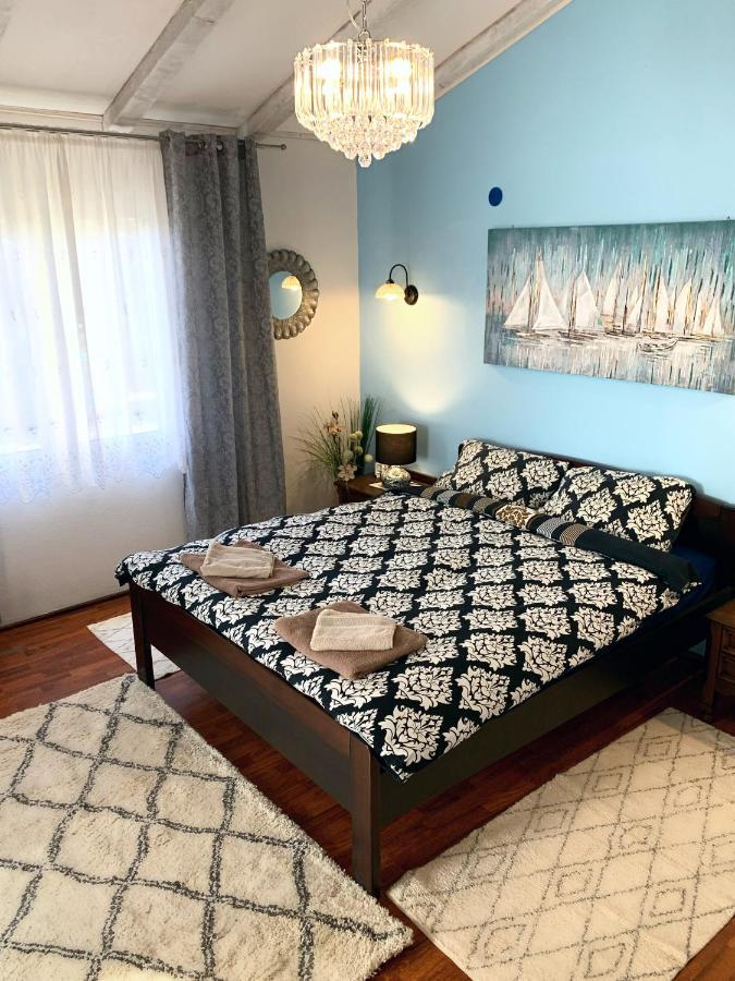 Apartment Helena กานฟานาร์ ภายนอก รูปภาพ