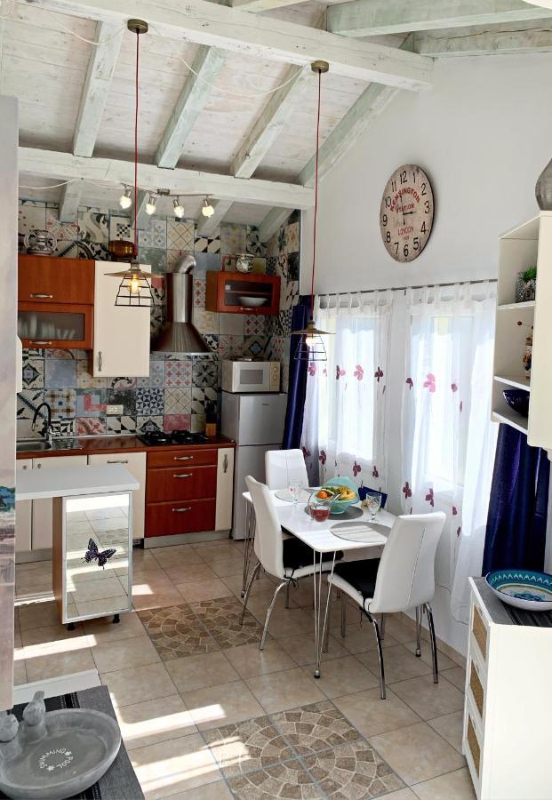 Apartment Helena กานฟานาร์ ภายนอก รูปภาพ