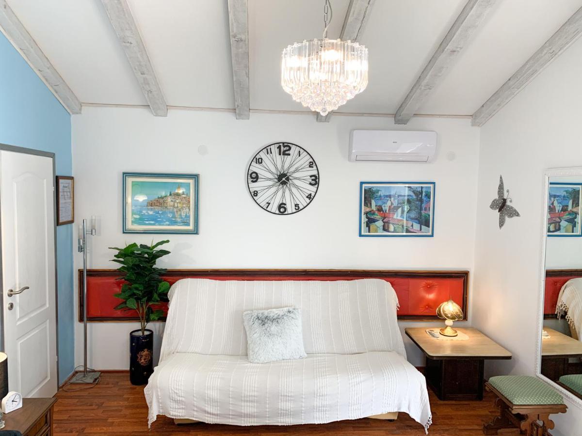 Apartment Helena กานฟานาร์ ภายนอก รูปภาพ